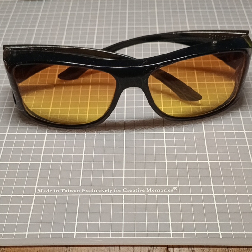 Stylish Black and Yellow Sunglasses